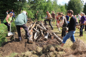 The_Scandinavian_Permaculture_festival_of_2013_-_7_Hugelculture